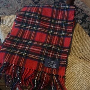 Johnstons Red Tartan plaid Lambswool made in Scotland Scarf